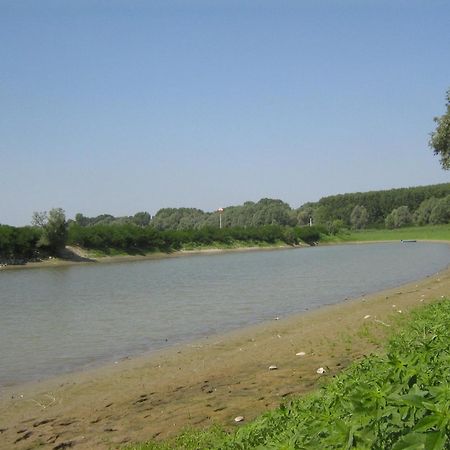 Hostiliae Ciminiera Hotel Ostiglia Exteriör bild