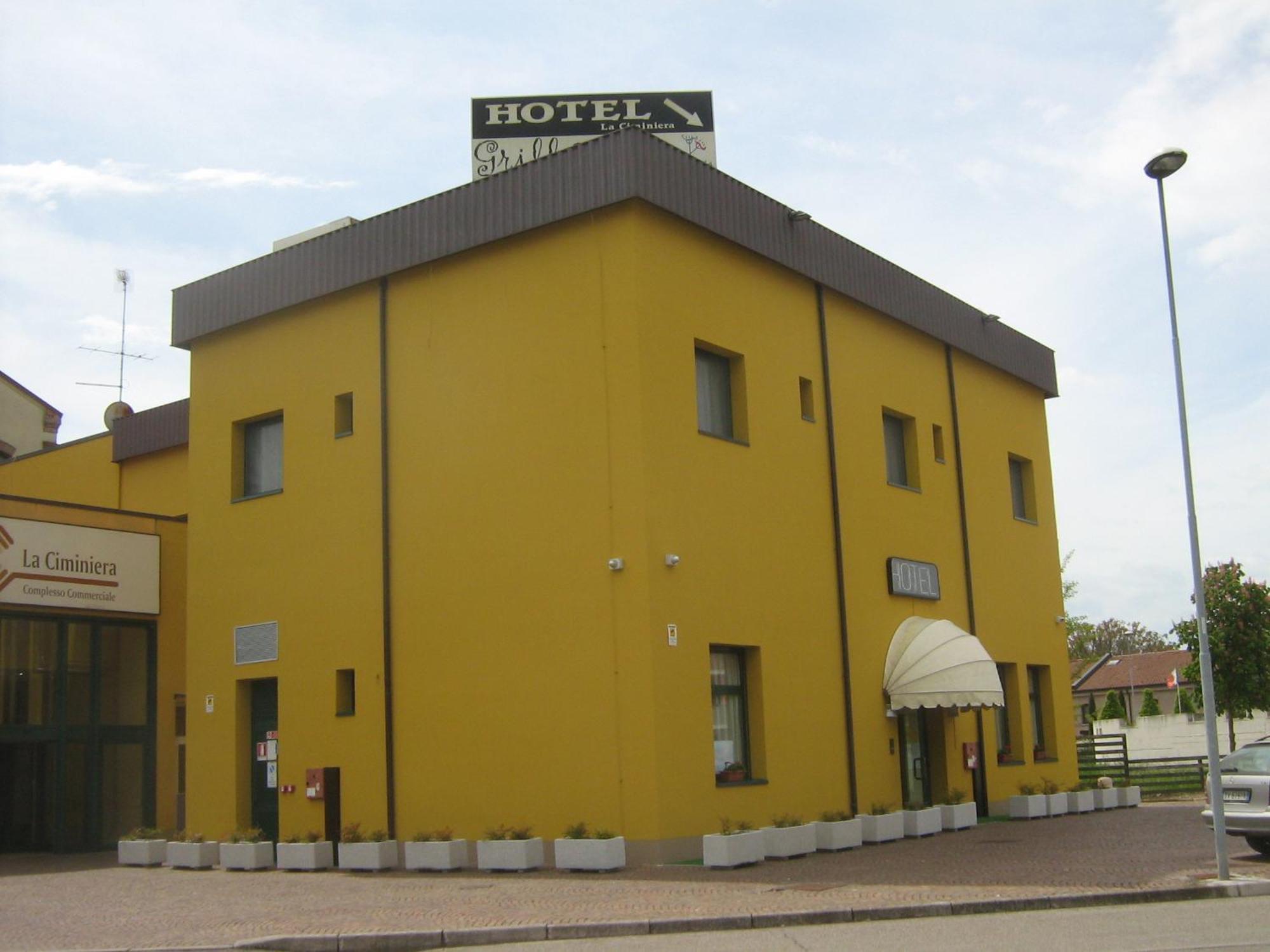 Hostiliae Ciminiera Hotel Ostiglia Exteriör bild