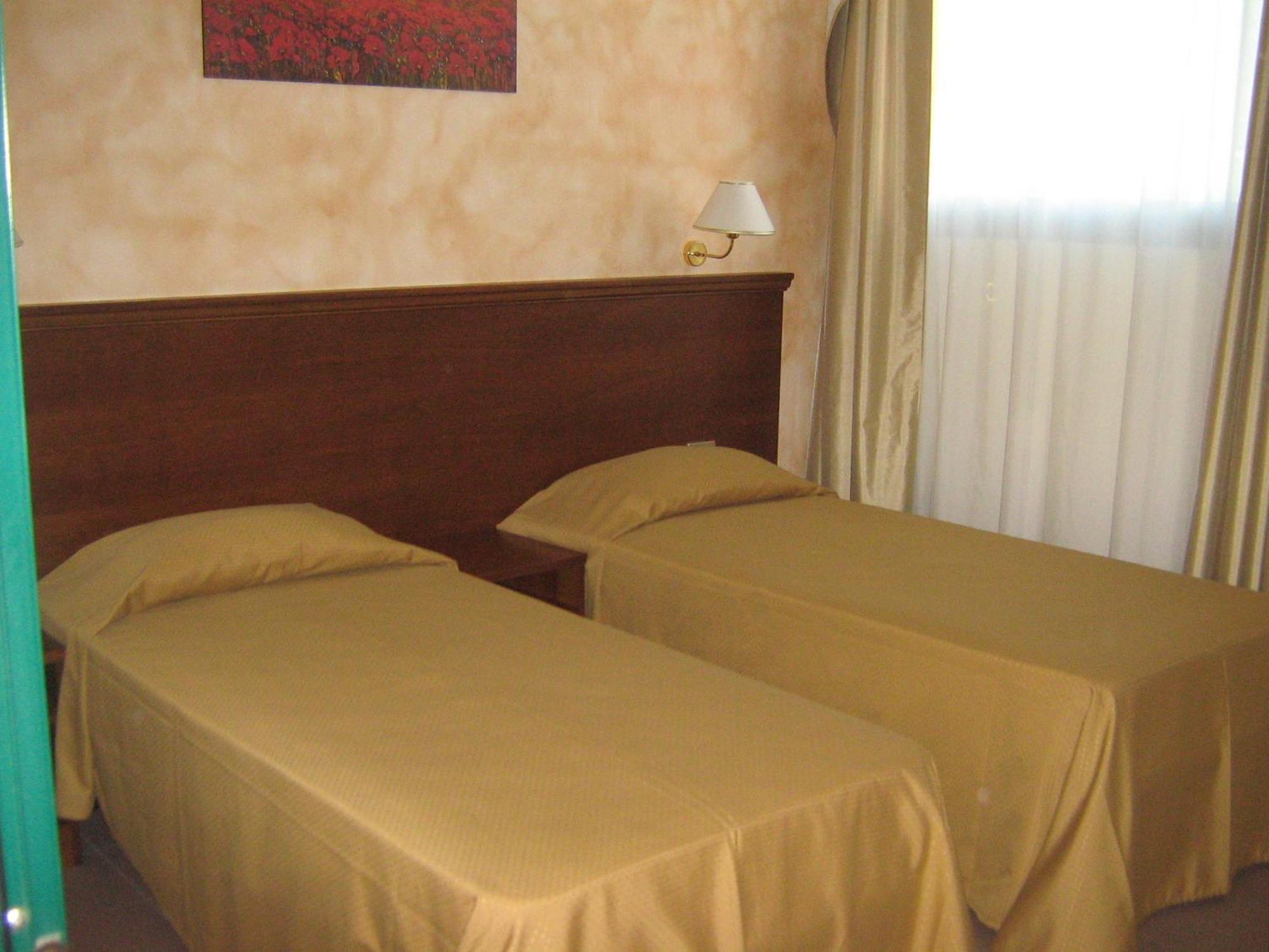 Hostiliae Ciminiera Hotel Ostiglia Exteriör bild