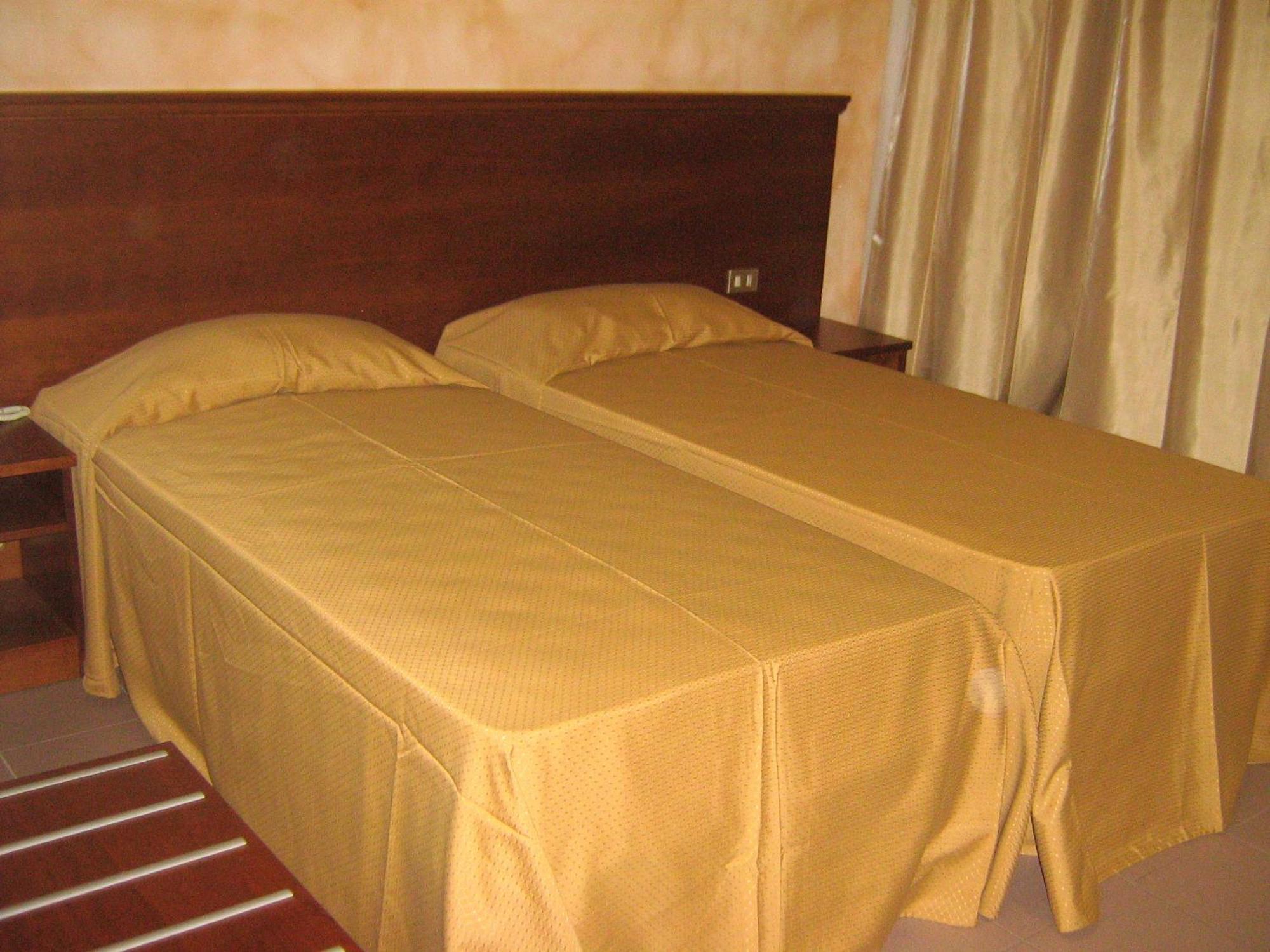 Hostiliae Ciminiera Hotel Ostiglia Exteriör bild