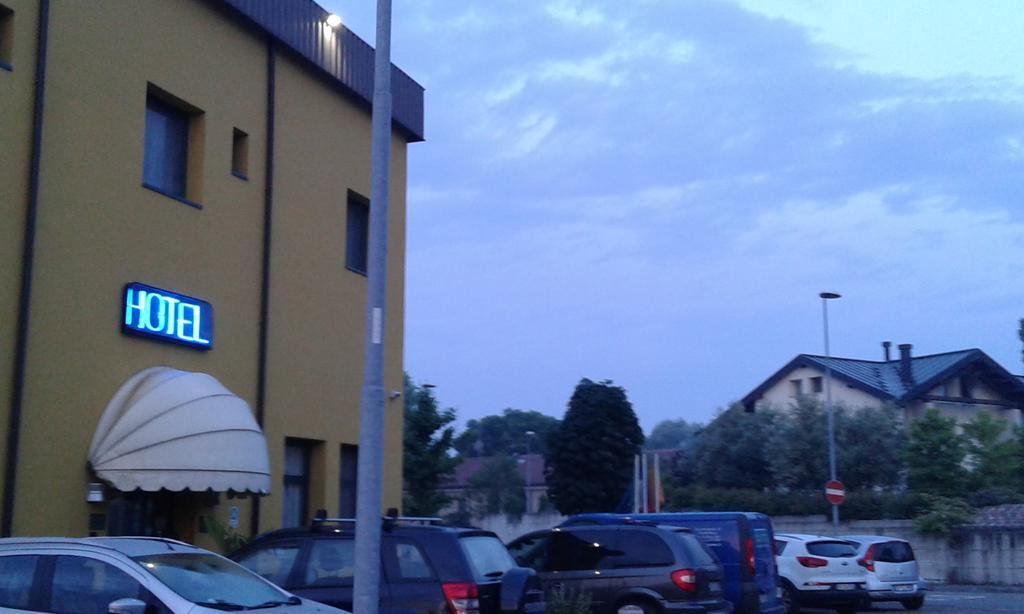 Hostiliae Ciminiera Hotel Ostiglia Exteriör bild